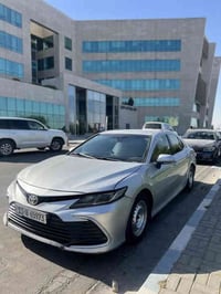 ‏2019  𝐓𝐎𝐘𝐎𝐓𝐀 𝐂𝐀𝐌𝐑𝐘 للبيع  تويوتا كامري (LE) موديل : 2019 محدث 2022 رق...