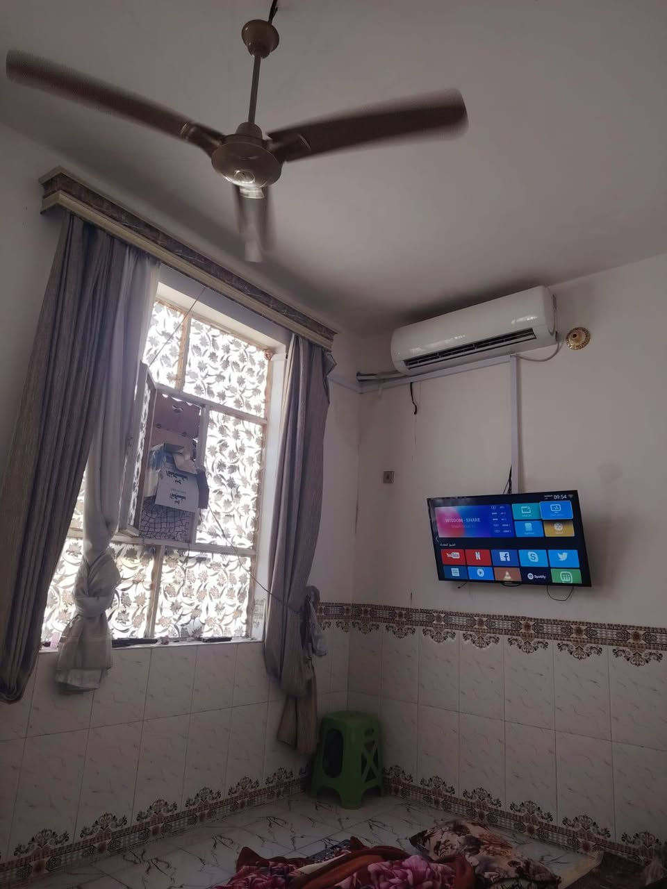 إسلام عليكم دار ٥٠ متر رهن أو بيع حسب الاتفاق 
 العنوان حي النداء باقي تفاصيل الاتصال *********** 
او مراسله الصفحه
