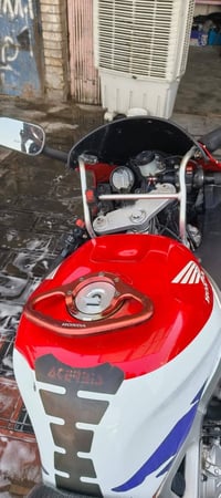 للبيع Cbr 900  مكينة جديدة دهن موتل ١ ٢ ٣ بطناش باتري جديد دسك خلفي ام...