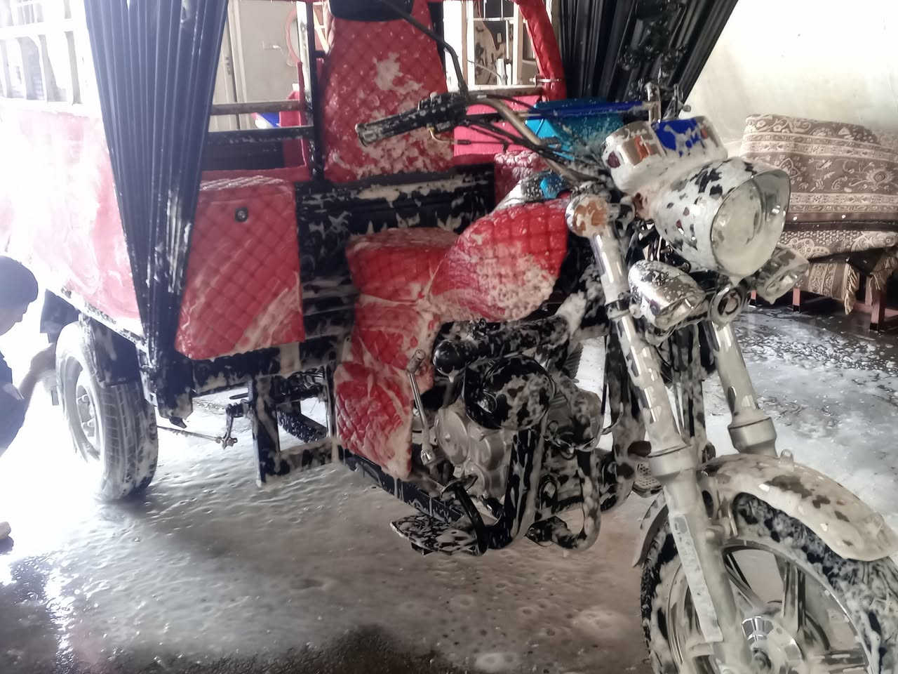 سلام عليكم ستوته شاخوان موديل 25عقد شاخوان الا اصلي بأسمي مع بليته ستوته اخت الصفر شرط فيلس مامفيلسها بعدني دوشمه وفرشه وجنج كلهن اني شديتهن السعر 2000قفل الشراي يتصل مو شراي لاتكسر بيها ***********
