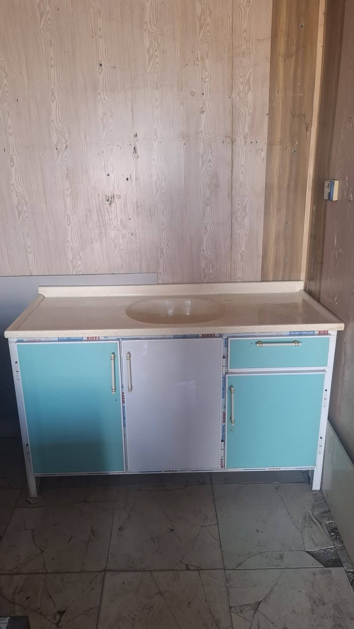 للبيع سنك  متره ونص مرمر  اخو الجديد تسكام السعر ١٦٠ الف اتصال أو واتساب ***********
