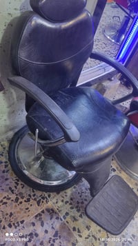 كراسي حلاقة • نظيف جدا • بغداد