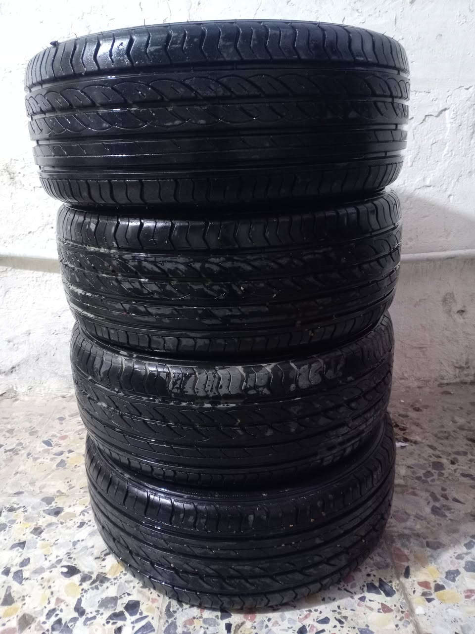 تايرات ١٧...٤٥..٢١٥ النترا السعر ١٥٠ اتصل ***********
