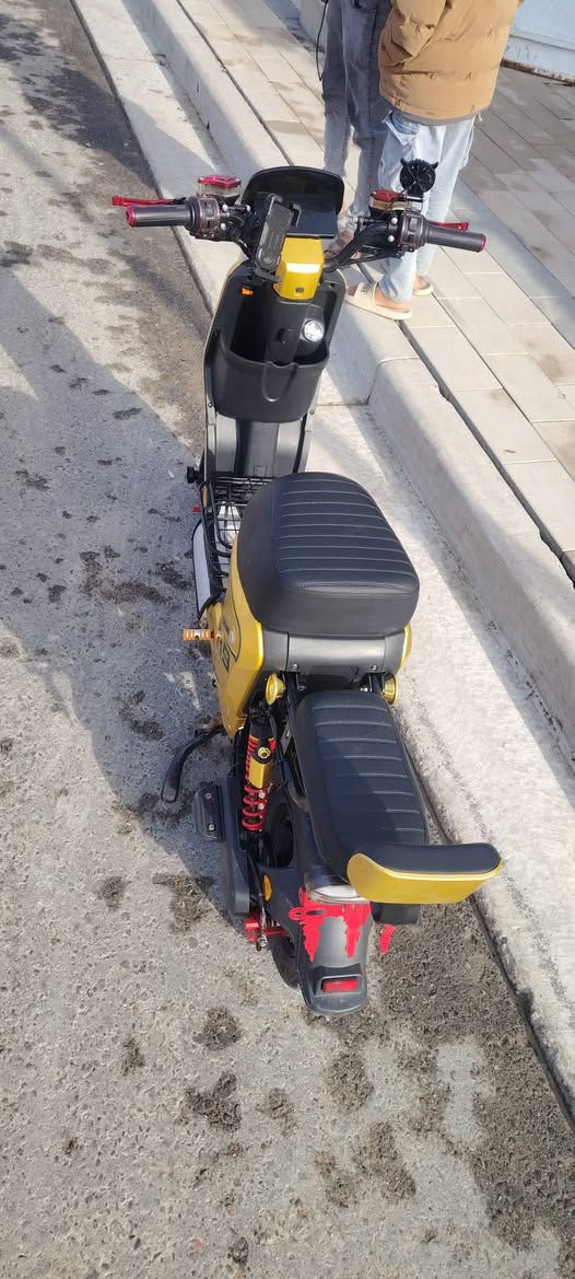 سلام عليكم دراجه شحن جديده شرط الفحص 32مبير شغاله من طول لطول تريده مزوده بسعر تريد بدون غراض بسعر مكاني بصره قضاه الصادق بني منصور تصل علي وخادم ***********
