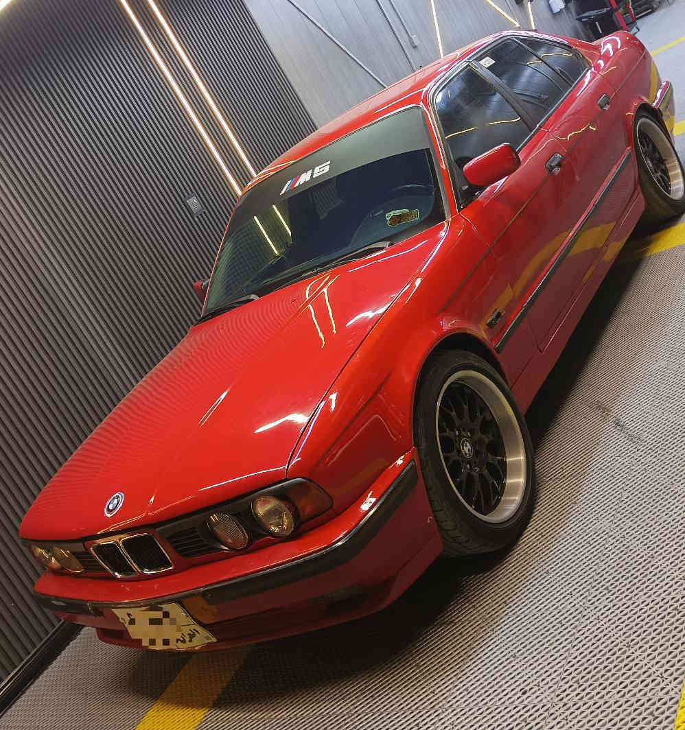 .سلام عليكم عنواني بغداد اليرموك او حي الجامعة
للبيع او مراوس   سعر 58وبيها مجال بسيط  وسيارة نصبه احلى من صور واني خادمك 
***********
بي ام 525اصل مديل 91 مكينه مسكر فانوص كير عادي نوعيه جاترك  تبريد ثلج  رقم اربيل الماني سنوية شرط تحويل  زغيرة سيارة قطرة خياس ماكو حوض صندوك بلادي بيها فقط جوملغ الايمن على كد شبر فقط سيارة مابيها اي ضربه وجاهزه وبيها اربع بطاين بيبان  موحلوات *********** بغداد, العراق
