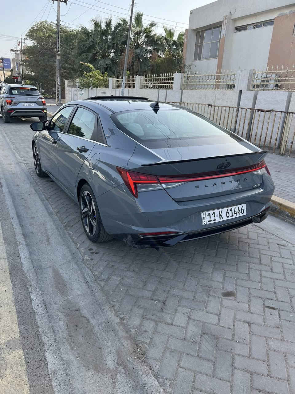 النترا 2023 لمتد لون سمنتي
ماشية 34 الف 

فول مواصفات 

سلايد روف

غرفه لون اوف وايت 

مقاعد جلد + كهرباء + تدفئة

شاشة دجتال متصله مع الكيجات

رادارات 360 امامي خلفي جانبي

بك لايت لدled 

‏لايت زنون 3 عدسات led 

سستم صوت نوع بوس 

حساس خلفي توقف اثناء اقتراب جسم من الجهة الخلفية

بصمة + تشغيل عن بعد 

حادث امريكا بنيد ومصلح نفسة بدون تبديل + شبر صبغ في الباب الخلفي 

ايرباك ستيرن فقط

السعر 148 ورقه

عنوان بغداد عامرية هـ ***********
