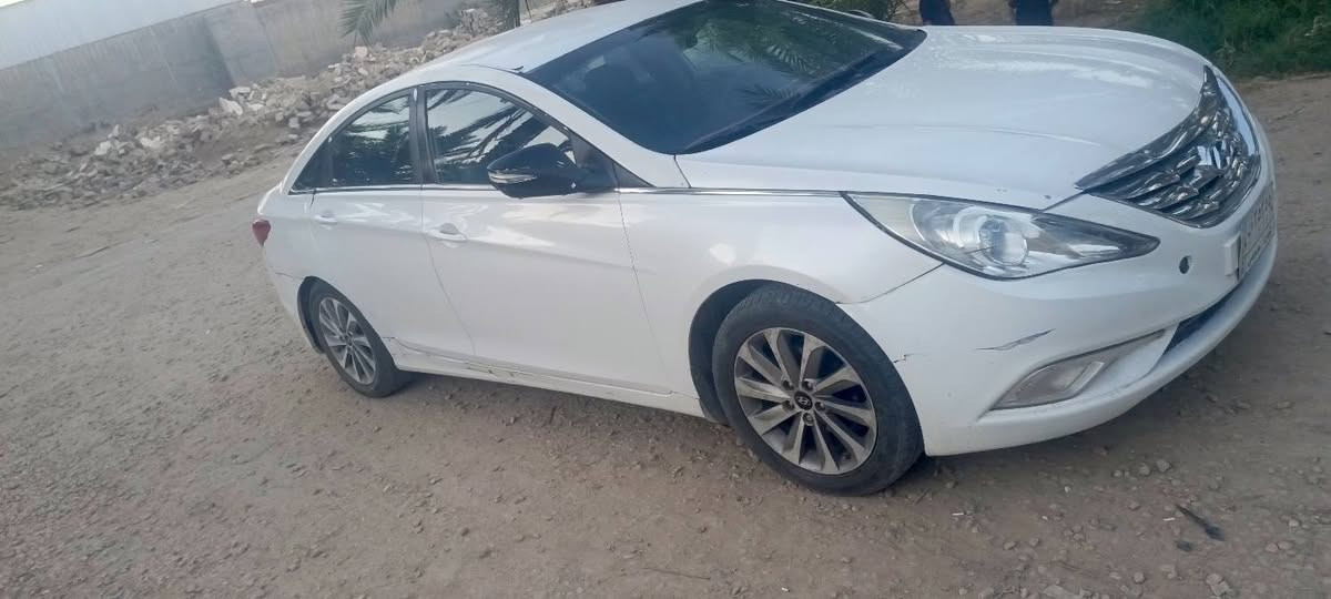 السلام عليكم سوناته خليجي موديل 2014
جهاز مكينه كير حدادي تخم تاير تبريد 
قطعتين مكينه 2400 دوش جاهز للخير
بيه جملغ خلفي وبيه مكانات صبغ السعر 74
وبيه مجال سنويه جديده بسمي 2028
مكان السياره بابل القاسم رقمي ***********
