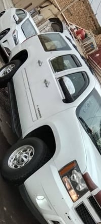 يوكن فحل 8برغي خليجي رقم بغداد خطهه بغداد كركوك 07711364619