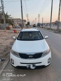 كيا سورنتو  2015 خليجي مكفولة بيضه مال جني بيع مستعجل بيه طخات بصيطه م...