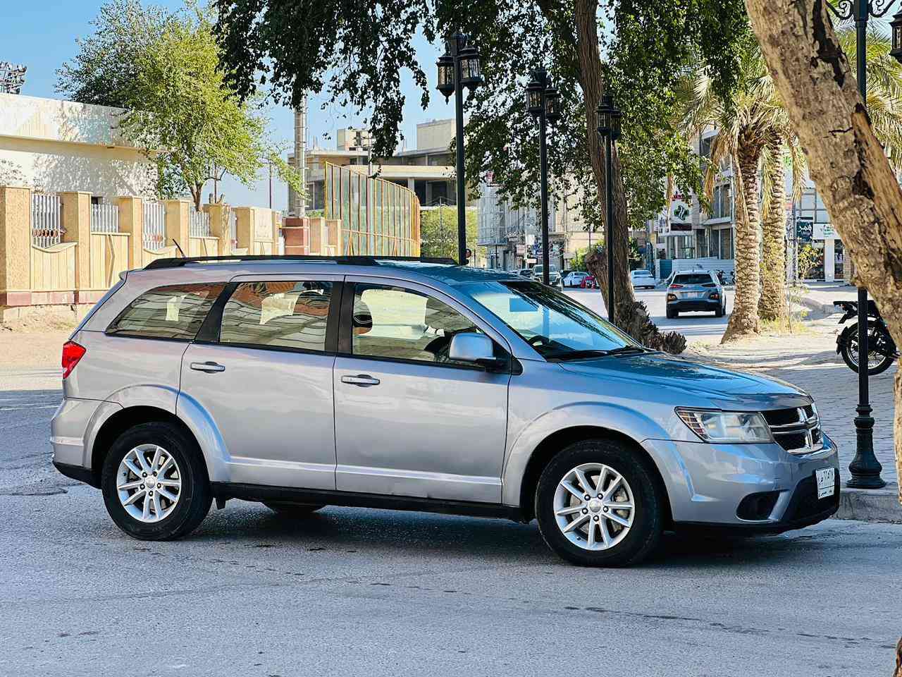 جورني مديل 2016 سعر 113 قابل للتفاوض الاستفسار اتصل *********** وارد أمريكي حادثها جاملغ فقط بدون دواخل وبيها مكانات صبغ اثر جراد بدون دواخل مواصفات فول بصمه تشغيل بصمه أبواب تحكم ستيرن شاشه كبيره كامره خلفيه مكينه سته 6️⃣ سلندر مكينه وكير مكفولات حداديه جديده تخم تاير تبريد 3 قطع 7 راكب مري كهربائي اشاير مري رقم بغداد مشروع وطني سنويه 29 مكان سياره كربلاء
