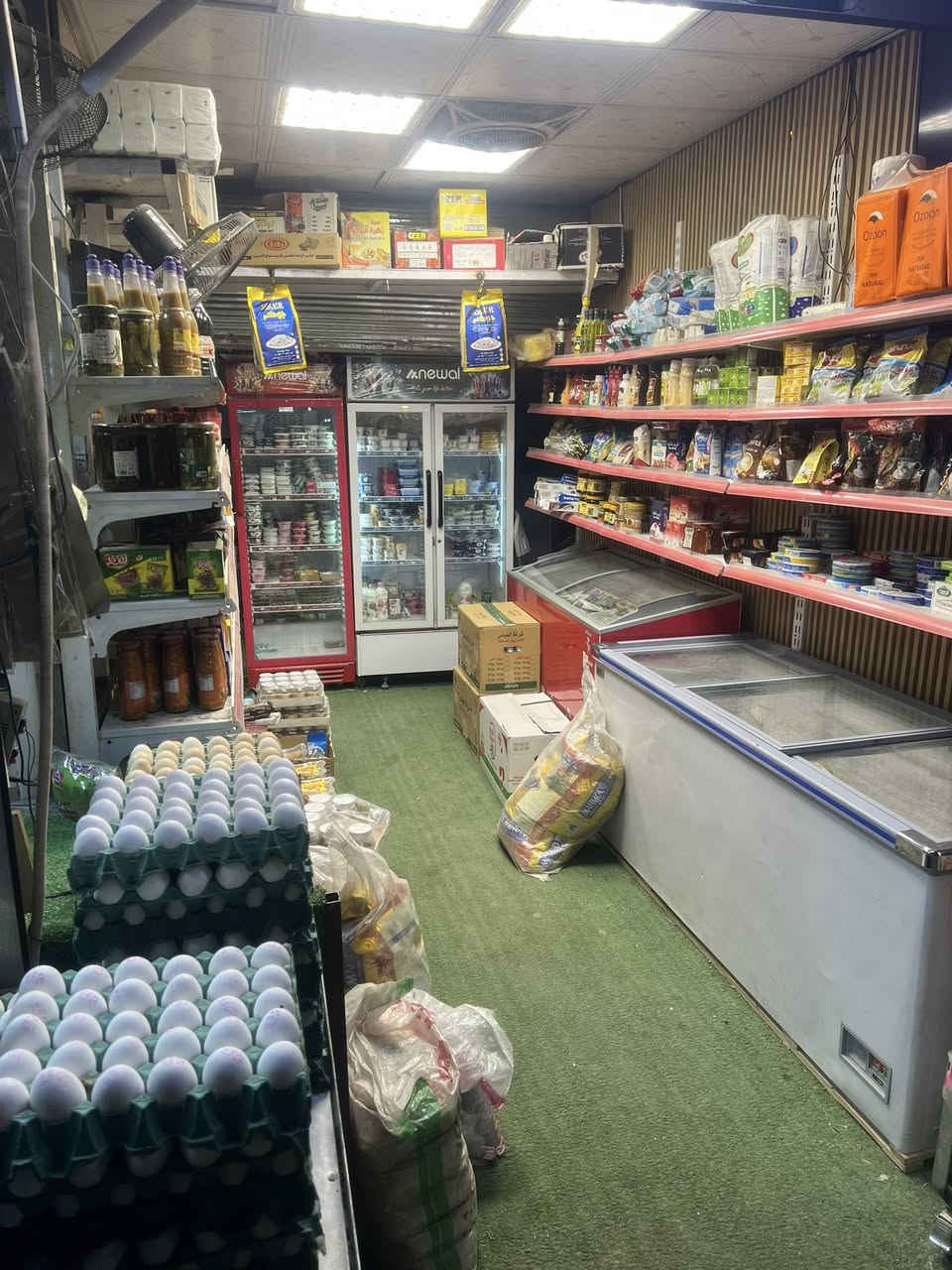 السلام عليكم محلات عروض غدائية للبيع هوة وغراضة محل كامل مكمل يحتوي على مجمدات سطحية وعواراض 
موقعة تجاري العنوان المشتل شارع المطبك مقابل علوة خيري 
علمآ واردة اليومي خير من الله سبب البيع ضرف خاص

ملاحضة /المحلات ايجار
رقم الهاتف/***********
