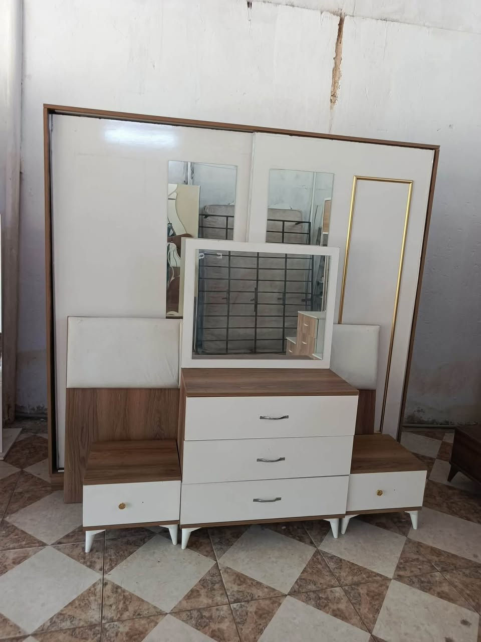 غرفه نوم نضيفه 5قطع للبيع سعرها 275الف مع مجال بسيط عنوان كركوك


**إذا كنت صاحب هذا الإعلان وتريد حذفه لأي سبب، رجاءا أرسل رسالة إلى الدعم الفني**