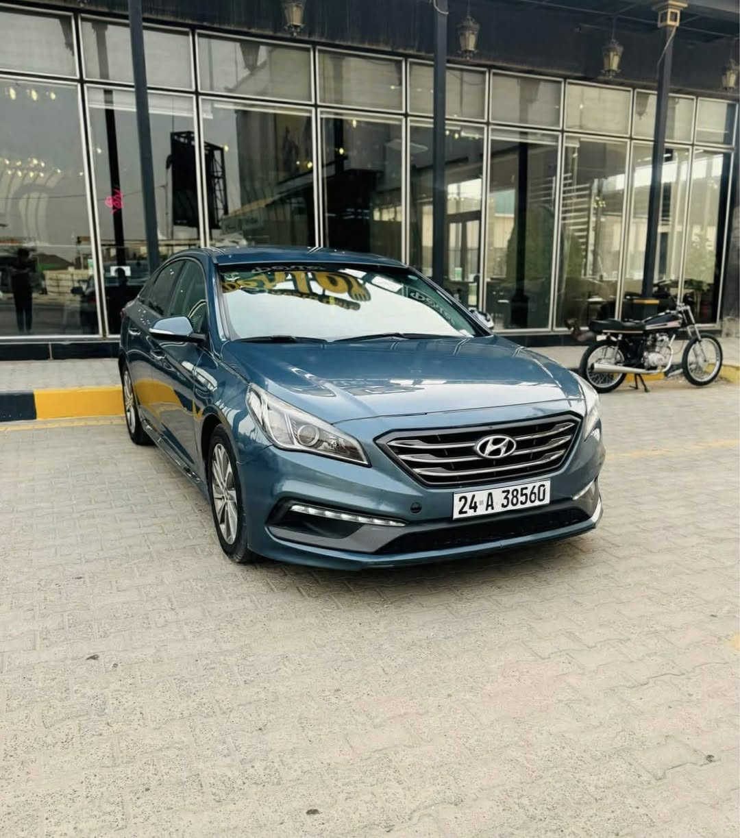 للبيع سوناتا 2015 سـبورت فول 1/1 عدا فتحة
السيارة حادثها فقط بنيد بدون دواخل شرط
وبيها كلير بل صفحة مال العبري من امريكا بدون لا فتح ولا معجون ولا داخل شرط ليبل واحد 
( بدون ايرباك )
رقم دهوك انكليزي مداور ثاني يوم (باسمي)
السيارة شادلها منظومة مال غاز هم
- مواصفات السيارة 1/1 عدا فتحة
- بصمة تشغيل
- بصمة ابواب
- بصمة جنطة
- نظام ترحيب عند الاقتراب
- كشنات امامية تدفئة
- كشنات خلفية تدفئة
- تبريد ابيانو
- سستم نيكل كامل
- شاشة
- كامرة خلفية دوارة
- ويل اكروم
- كشنات كهربائية
- دبل اكزوم خلفي
1- مكينه  2400  لمرغوب وضع الشركه 
2- كير  وتماتيك وعادي ATMالمرغوب 
3-  نضام عدم الازعاج بلتبريد  يعني اذا اجاك تصال ينصه صوته ويرجه لوضعه عند انهاء التصال تبريد امامي منفصل  تتحكم  بلبروده  مال سائق والصدر 
4-  حساس امطار 
5- شاشه بلدشبول لاضهار الاعطال 
6-   3  وضعيات للقياده
7-  اناره واشاره ترحيب عند القترات 
8- سمارت روز يعني تثبيت السرعه ذكي 
9- سماعات 10 مضخم صوت 
10- الايت نضام  highbeam  يعني تصعد وتنزل العدسه معى الطريق وتماتيك
11- حساس تايرات   +تخم تاير جديد 
12-نضام ABS مانع انزلاق
13-مري تعميم ضد الاضائه العاليه  + بلو لينك + باب كراج +  مكالمه طوارئ
14- نضام الملاحه
15-  انضمه للقياده  SPORT   و  ECO  اقتصادي   
 وسبورت عادي وتفاعلي 
16- تحديد موقع السياره  GBS
17-مخارج شاحنه   وبلوتوث و USb
18- حاكيه بلاديه
سيارة جداً حلوة ونظيفة ومابيها نواقص 
السعر 112 وبيها مجال بسيط بسيط بسيط
***********
