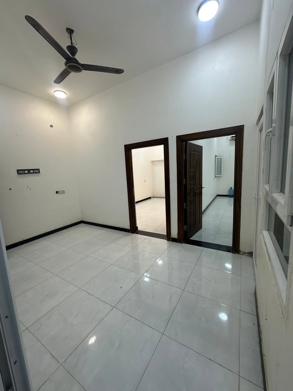 الايجار بيت البصرة محوله الزهير
غرفتين صاله ديوانيه مطبخ صحيات طارمه
اجار500الف ***********📞
