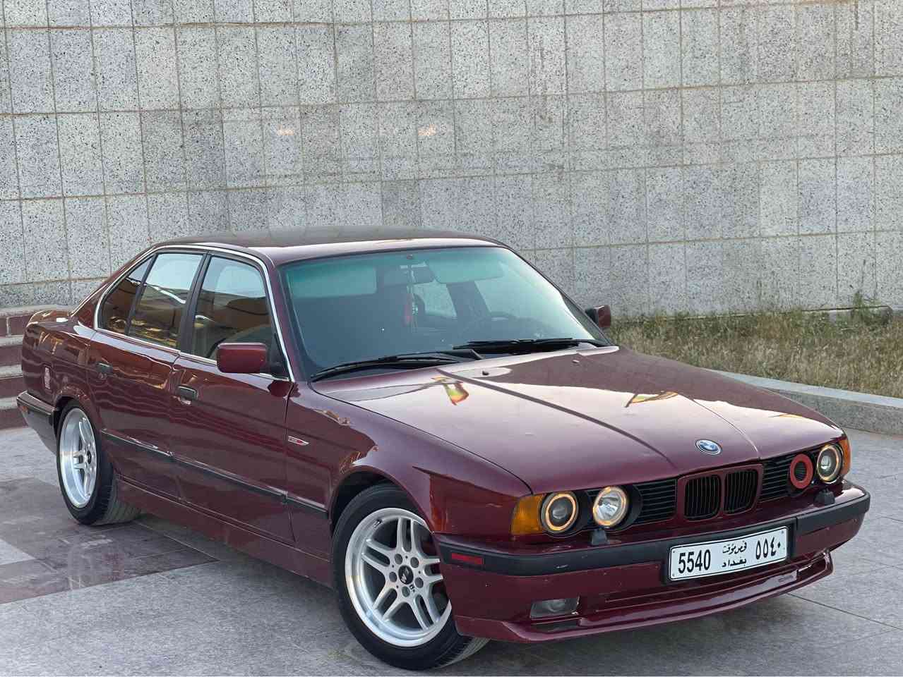 بەناوی خوای گەورە و میهرەبان 

BMW 1993.   525i. کەپس 🔥

بی ئێم. ١٩٩٣ حلووج مەکینە ٥٢٥ گێڕ حادی 

مووس بڕاوە لێدراو بەشەرت 

گێڕ مەکینە ئەکسل بەشەرتی فیتەر و فەحس و تەرای  ئەرفلۆی کەپس لۆک ناو پاکەتی 

تەقە و ڕەقە کارەبای بەشەرت 

بێ دەحم بێ لێدراو بێ خایس.   

٢ جام کارەبای 
ئیرباگ دەژبوول
قفڵ مەرکەزی  

4 تایەی و ویلی سفر سفری لەژێرە 
ویلی M ١٧ دوو سایز ناو پاکەت

بەنزین زۆر کەم دەخوا هەتا بڵێی مەزبووتە هەتا بڵێی توند و تۆڵە 

هاتی تەرایت پێلێدا ئەوکات دەزانی چ سەیارەیەکە 

لەخزمەتان داین سحری (٣٠) گەڵا و مەحامەلەیەکی برایانە 

خوار هەموو بازاڕ هەموو دەستی دوو 

شوێن ڕانیە . گەر موشتەری نی بێزارمان مەکە لەگەڵ ڕێزم 

ژ.م *********** رانية, السليمانية
