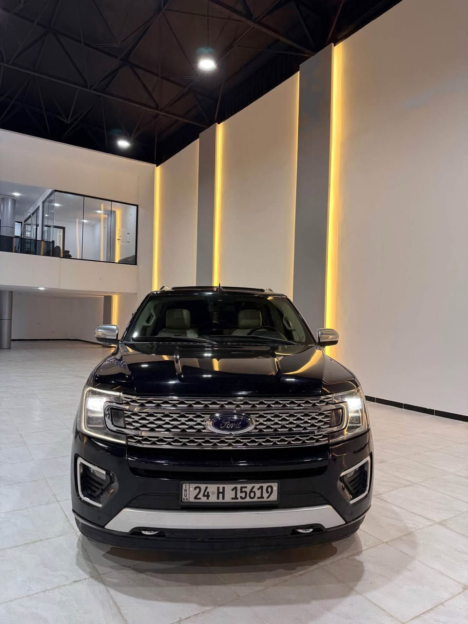 2019 Ford Expedition
فول فو ل واحد موصفات plitinuam 
اى موصفات أريد اكو 
دوسه كاره باى 
سعر بلاش 245 
سياره بدون ارباك بدون داخل واحد جمله سبخ فقد حساب ساره كلين 
(0750/403/39/48) دهوك, العراق
