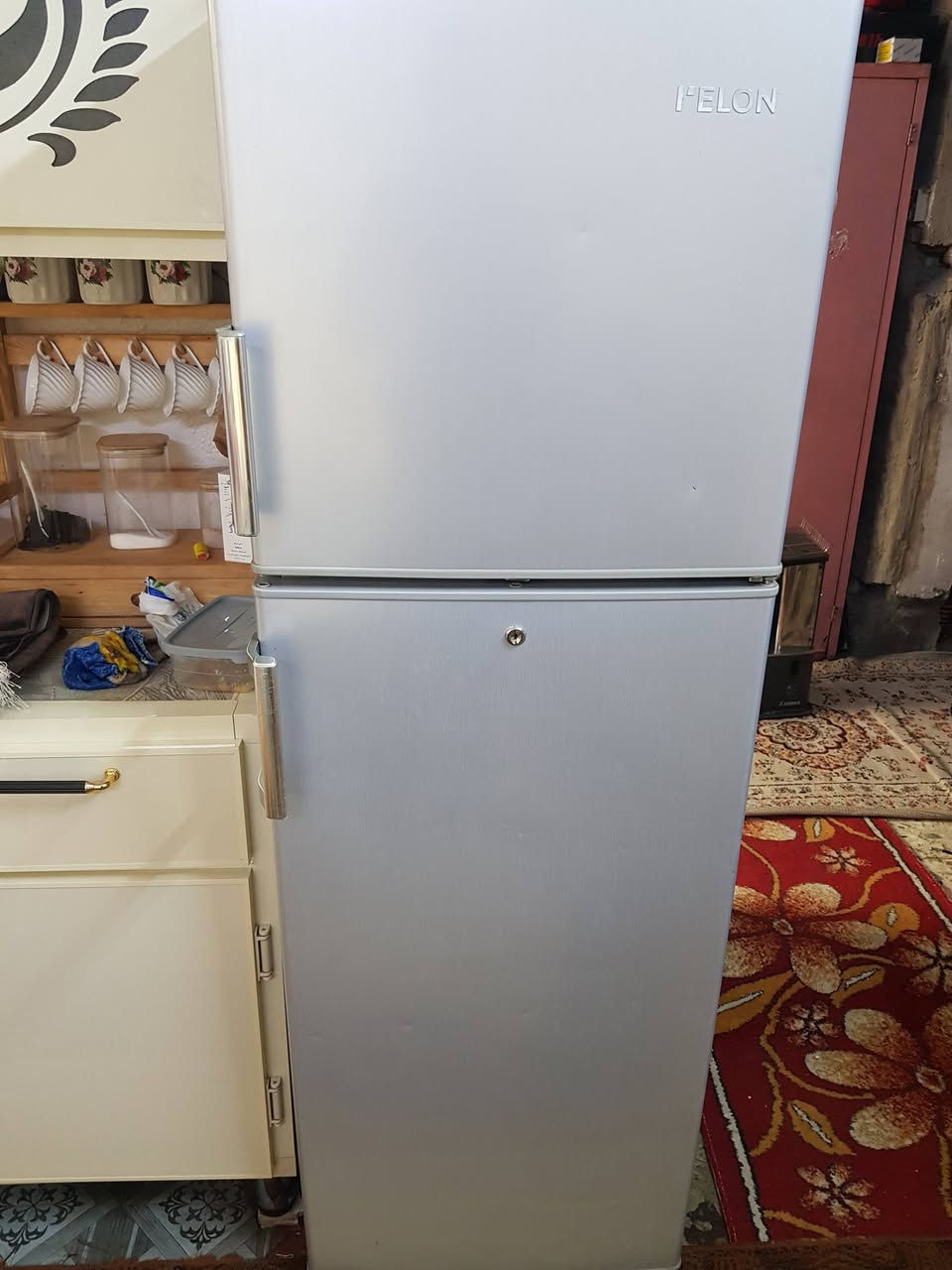 سلام عليكم ثلاجه كيلون اصليه باب اول نضيفه ومداخله تصليح ابد حجم 16 ب200 وبيها مجال بسيط مكاني ابو دشير
***********
