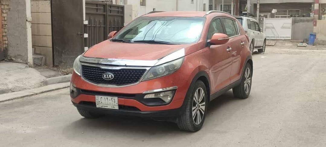 السلام عليكم سبورتج 2016 خليجية
مكينة 2000

مواصفات عادية
اشاير مري 
مري شفط 
كامرا 
حساسات 
Abs 
وبقية المواصفات المعروفة 
السعر وبيها مجال للشراي 
مكانها بغداد - الغزالية ***********
