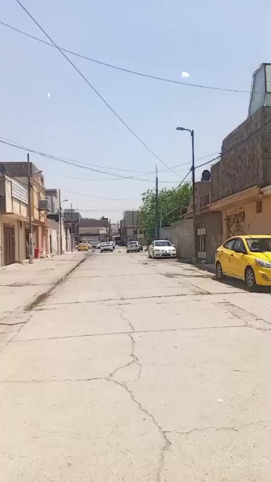 دار للبيع في منطقه حي الجزائر دور الارامل سند منفرده وشرعي واحد السعر 65 مليون مقابل التفاوض للاستفسار الاتصال على الارقام المدرجه على الفيديو وادناه  *********** ***********
