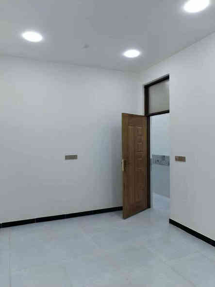 مشتمل في الخضراء بناء حديث درجه اولى زراعي خدمات ماء وكهرباء شارع ١٣ والسعر مناسب للاستفسار الاتصال ***********
