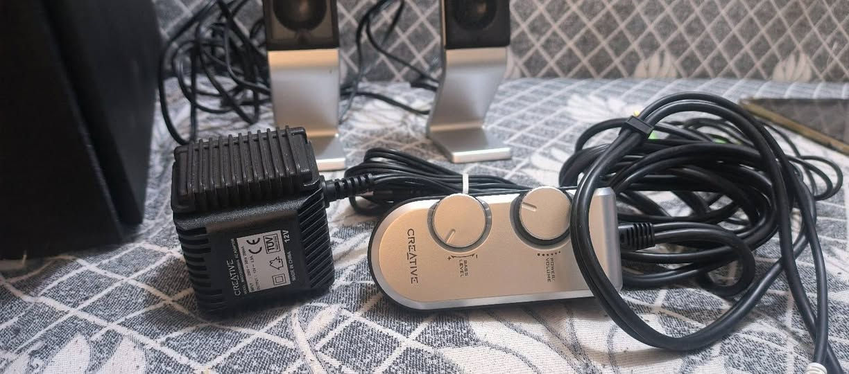 السلام عليكم متاح سبيكر حاسبة ماركة كرييتف السعر علخاص مكان بغداد الشعله وعندي خدمة  توصيل داخل بغداد


**إذا كنت صاحب هذا الإعلان وتريد حذفه لأي سبب، رجاءا أرسل رسالة إلى الدعم الفني**