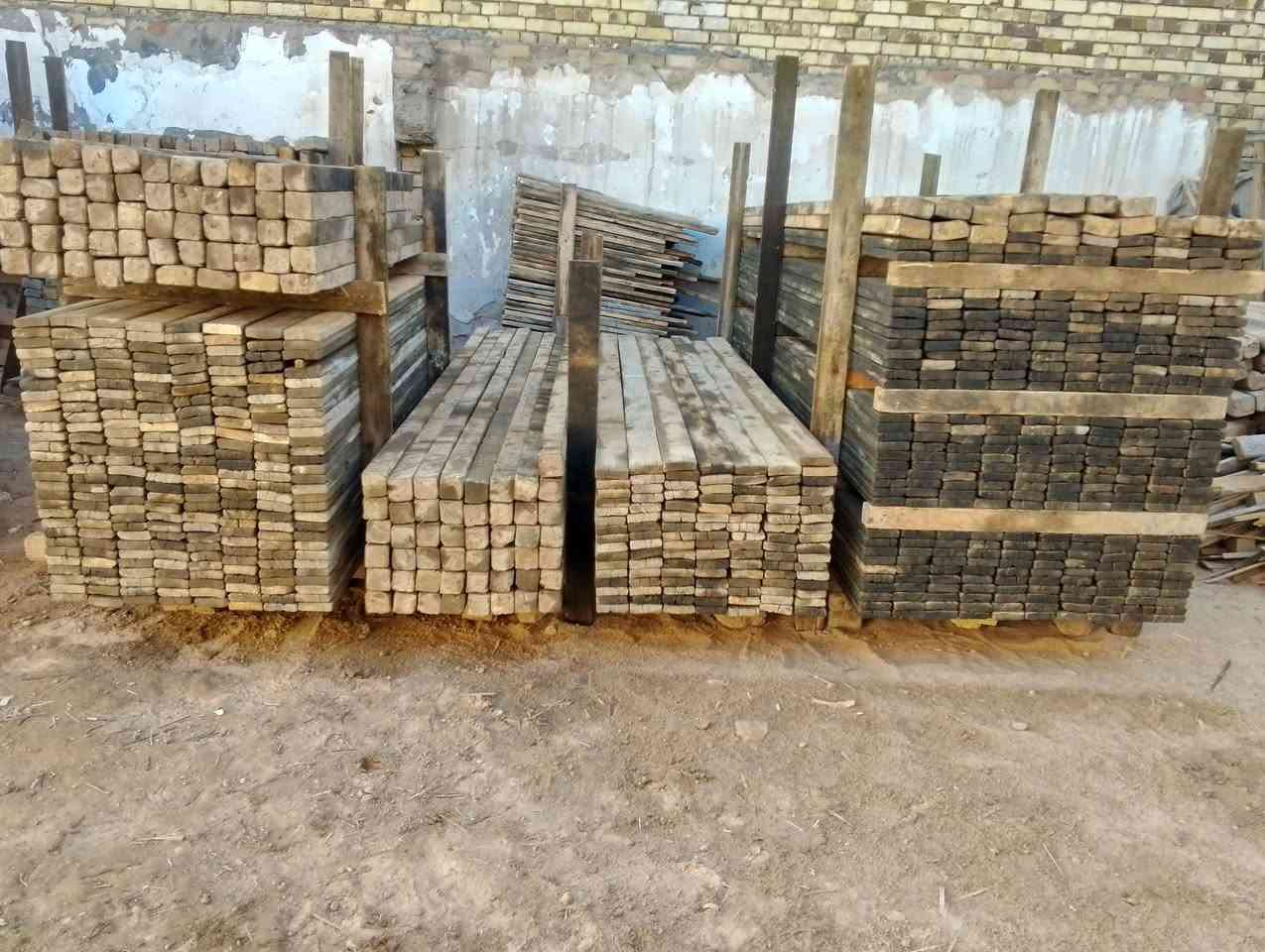 قالب خشب روسي انج تارس 25 نظيف جدآ   العدد 13 مكعب 

للبيع

العنوان الحله شارع 80 قرب مطعم ثابت 

الهاتف *********** - ***********
