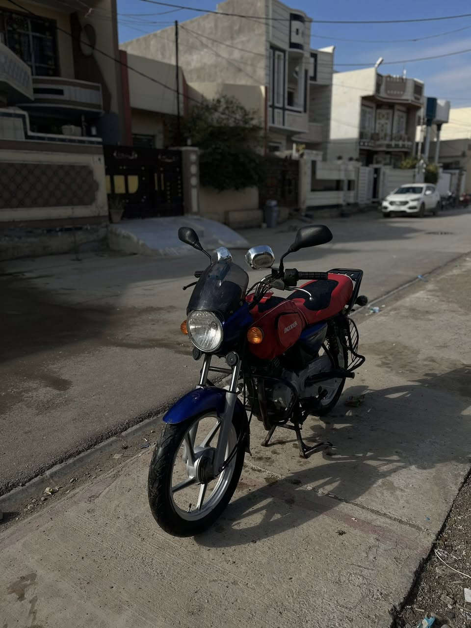 لسلام عليكم دراجه بوكسر للبيع  او مراوس  موديل 18 بدون أوراق اكفل سرقه   دراجه تجفيت وكاله   كهربائيات كلها شغاله دشبول شغال نقص بس هندر  
مكاني ديالى بعقوبه السعر 525وبي مجال بسيط 
هـ***********
