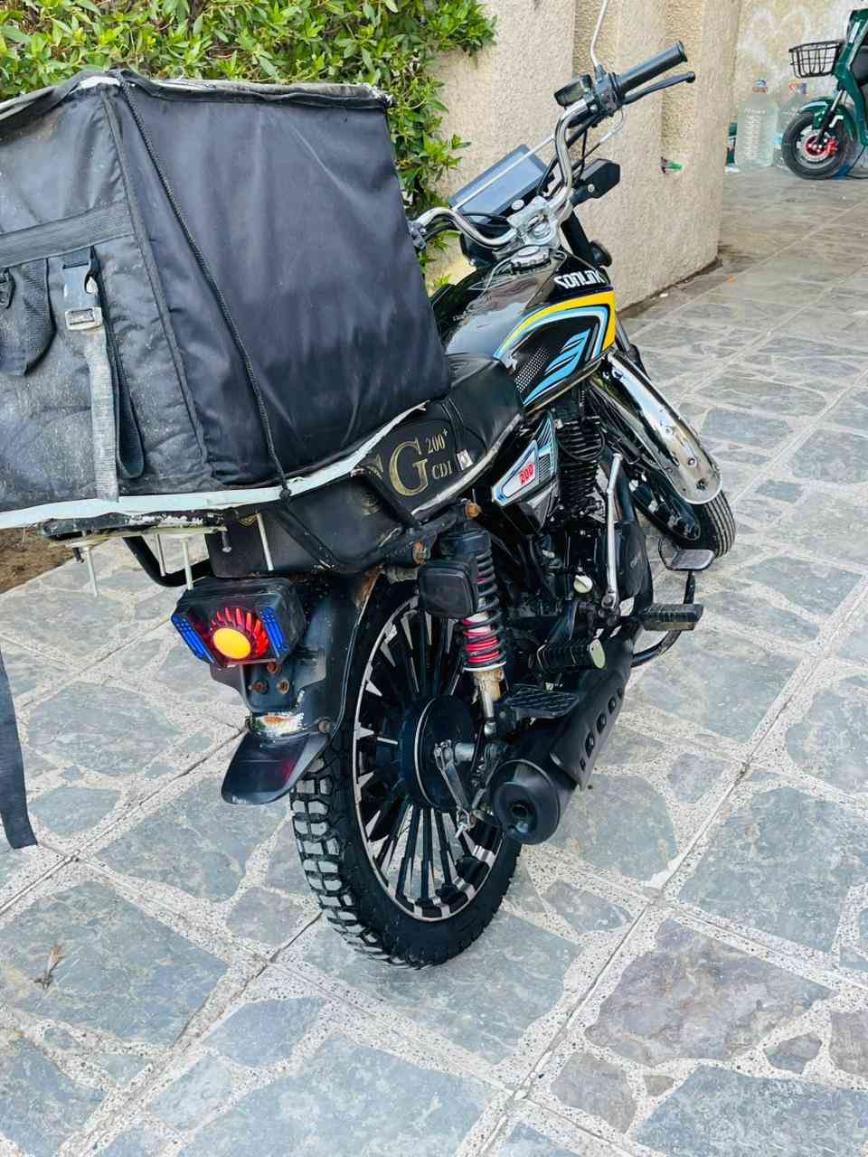 لسلام عليكم اخواني للبيع دراجه ايراني 2025 اوراق موجوده مكينه 200 جواكيج لدراجه مكفوله من كلشي وعليها ادامه كامله من كل لنواحي كير ومكينه مكفولات لدراجه نقصها فقط لفج لامامي مال لبريك فتحته ضميته وهسه اجيت اريد اشده لكيته ضايع عنواني لدورة السعر 750 وبيها مجال بسيط اخوان لي مو شراي ليكسر بل سعر رحمه لوالديكم
اسف على اطاله وشكرا الأستفسار ***********
