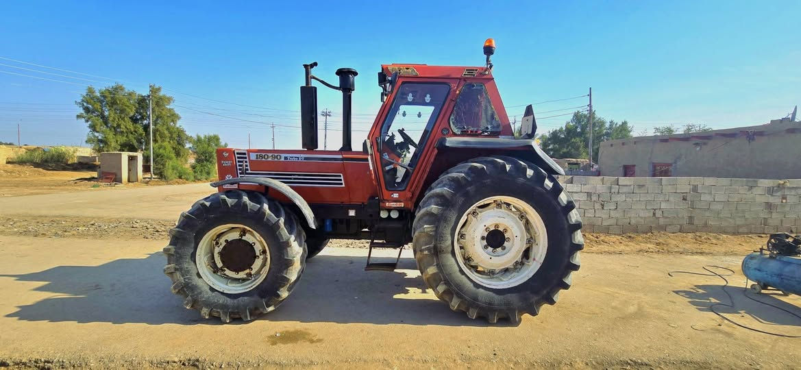 السلام عليكم
مكينه للبيع 180 نص اوتماتيك فول مواصفات اكسن بارز شاصي حنيه تكمه عريضه مكينه جاهزه تخم تاير كهربائيات تبريد كله شغال شراي اتصال علرقم ***********
