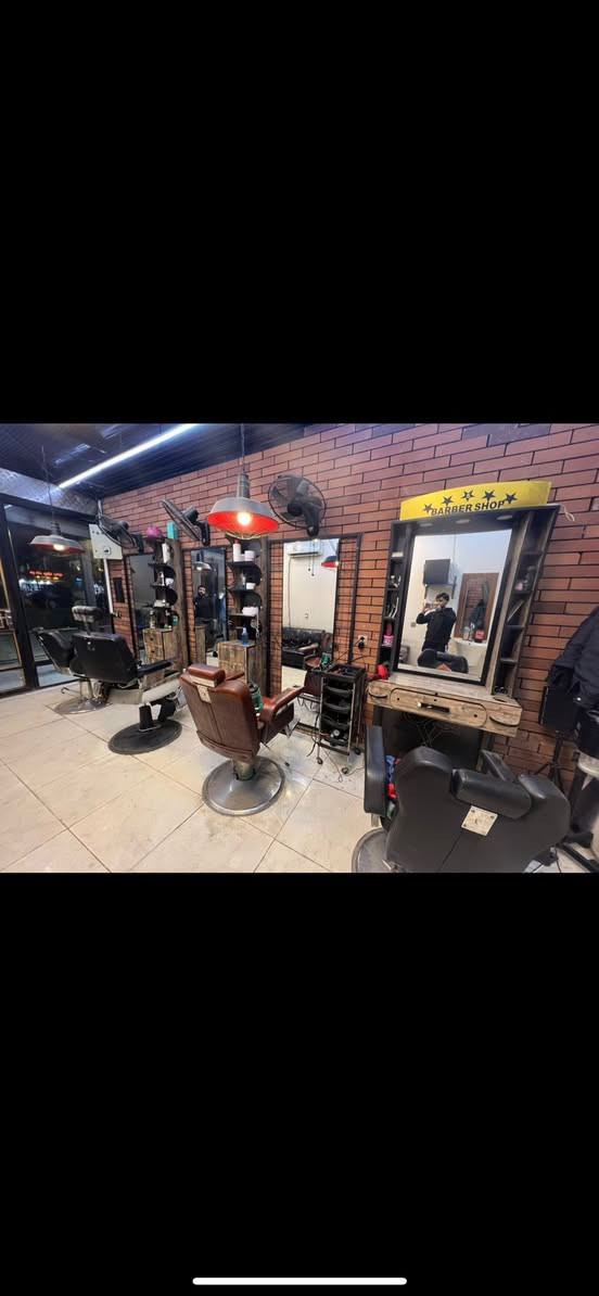 جام خانة عرض 370 سم و ارتفاع 270 حديد ثقيل السعر 250/ سبلت 1طن السعر 200/ ميز صغير السعر 50 / ميز كبير 75 / عرباين حلاقة عدد 2 السعر 40 / انتيكة داينمو تفتر شغالة السعر 100 الف + باسكل انتيكة سعر 50
*********** للتواصل
