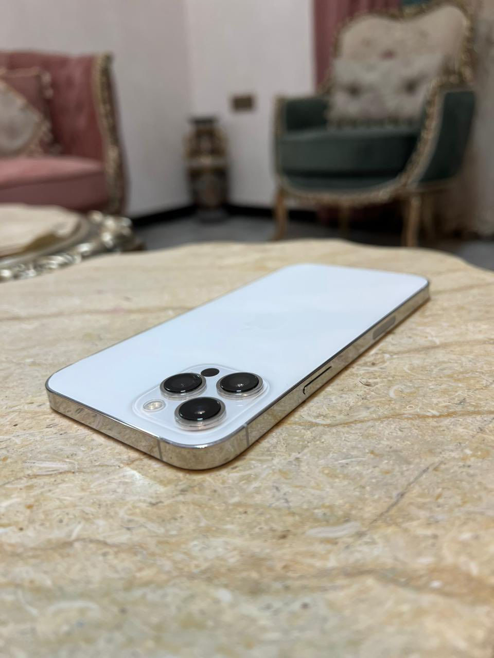 سعره : 290 الف قفله قفله قفله وسعره ابلاش💥
12 برو ماكس مبدل شاشه فقط ولفيس ايدي شغال💥
ذاكره 256 نموذج M 
لبطاريه 93 
لباقي كله مكفول ما عدا الشاشه مغيره 
مكاني بغداد العطيفيه / الشالجية
***********
