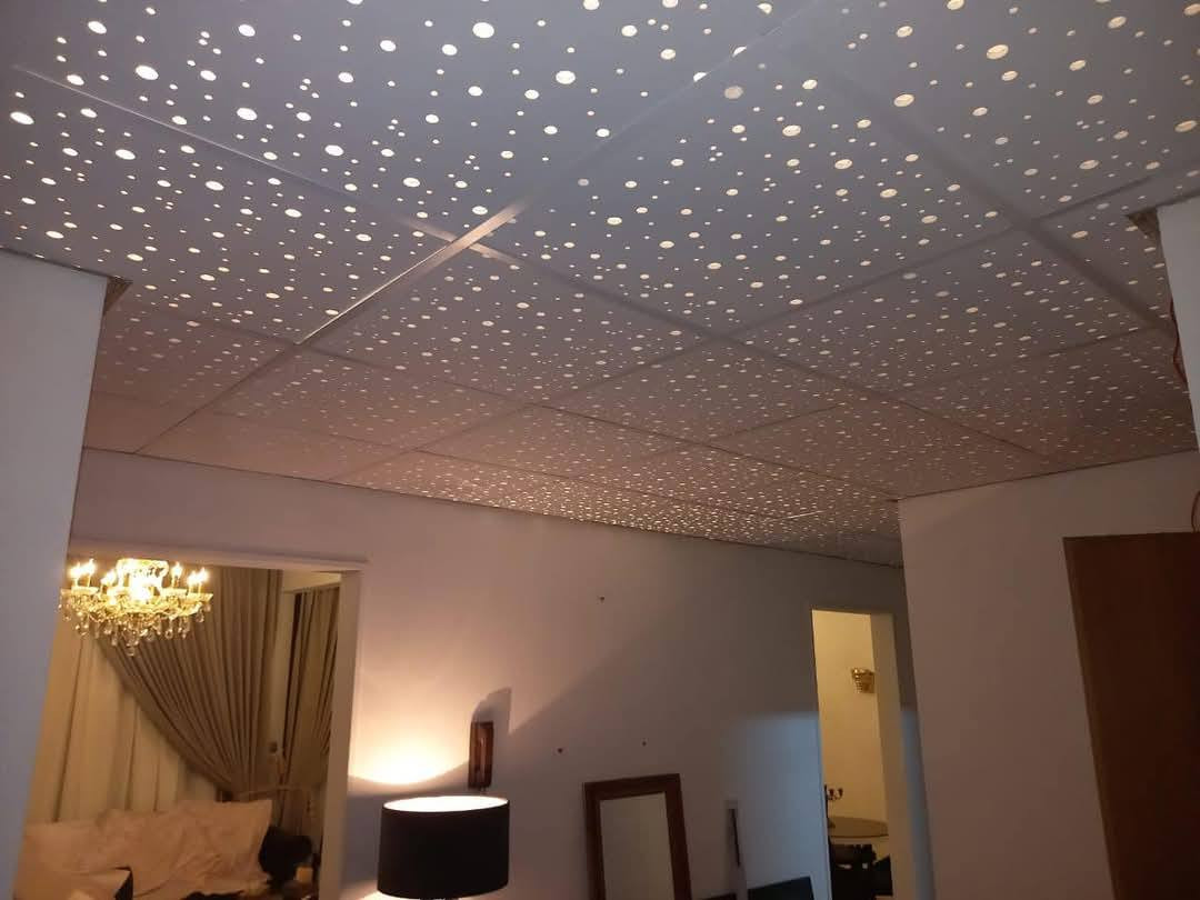 سقوف ثانوية ( عمل المتر ب3 ) (كرسته وعمل ب9 )(جبسن بورد ب35) 
  القياسات أقل 25متر تنحسب قطعي وليس متر
كافة مناطق بغداد 🇮🇶
الاتصال:  //‏‪***********
وات ساب //***********
