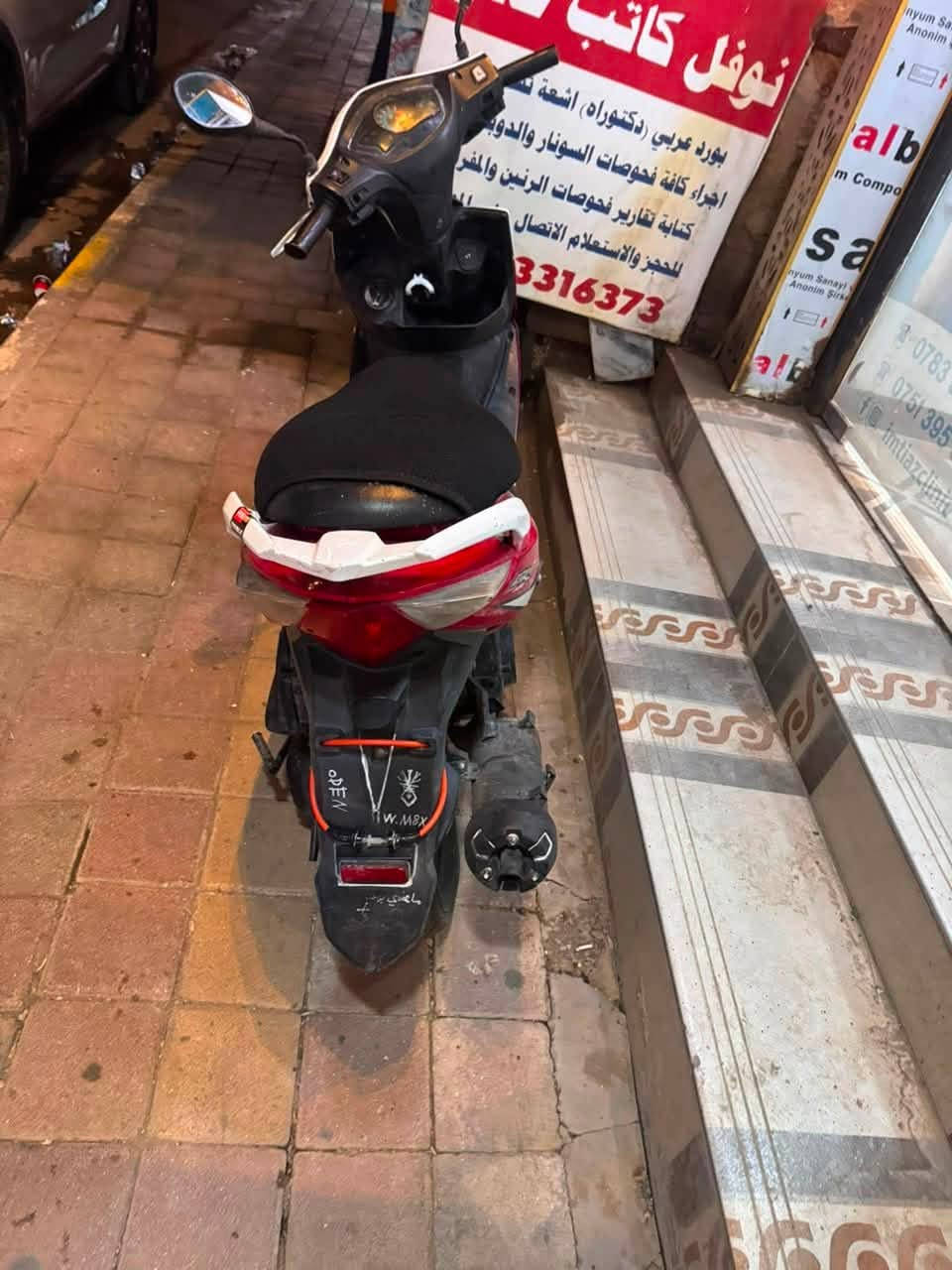 سلام عليكم سايم نحله مسجل كامل بسمي موديل 2019 دراجه طافيهه صارلها فترا ابيع كوم حديد ورقم السعر ب 550 (دراجه مسجله وعطلها كابريته ) بس ابيع كوم حديد. ***********
