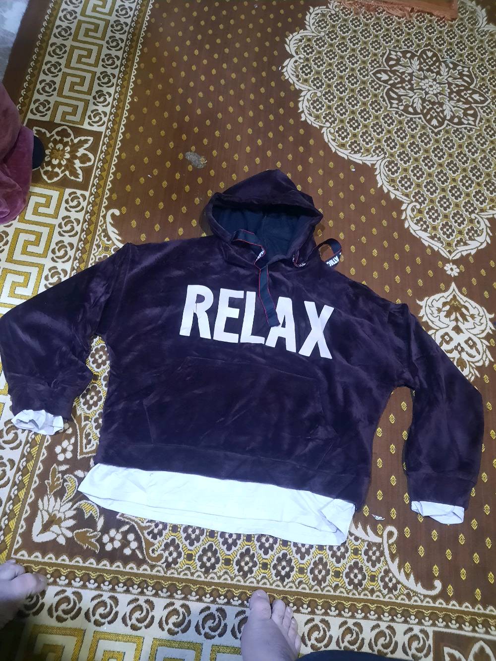 شليف هودي بالة مستعمل نظيف ٣٥ قطعة تقريبا 

