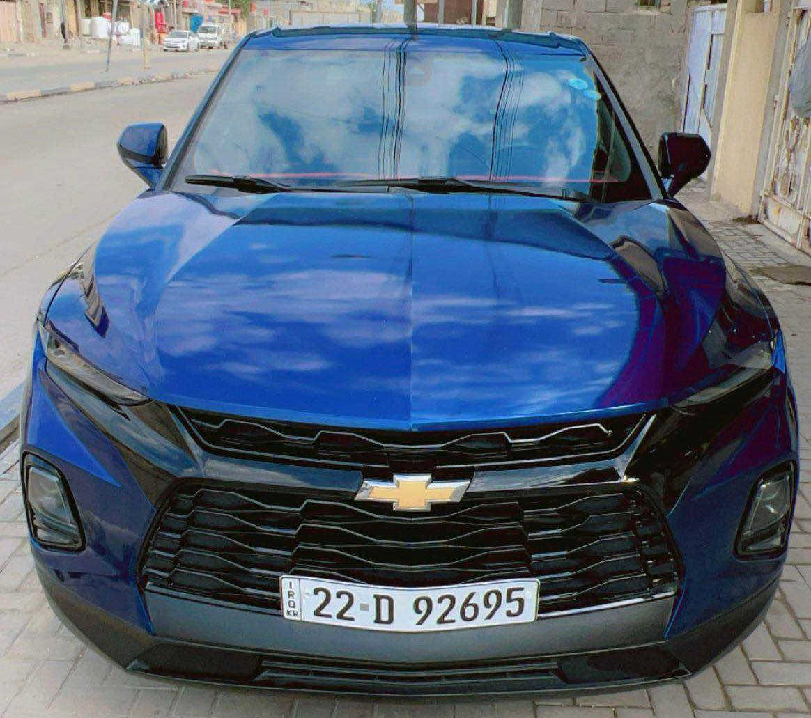 السلام عليكم 
للبيع شوفرليت بلايزر LT2 موديل 2022 مكينة 2000 توربو رقم اربيل تحويل ثاني يوم ماشية 72 الف ميل حادثها كما موضح بالصور جاملغ جهة اليمين والبنيد حادث سطحي بدون داخل لا شاصي ولابدنة وبيها طخة هنا بالعراق بباب الصندوق ومصلحها ايرباك ستيرن فقط مواصفات رادار خلفي امامي تحديد مسار كاميرا دوارة حساسات خلفية وباقي المواصفات معروفة السعر 205 وبيها مجال قليل للتواصل *********** البصرة, العراق
