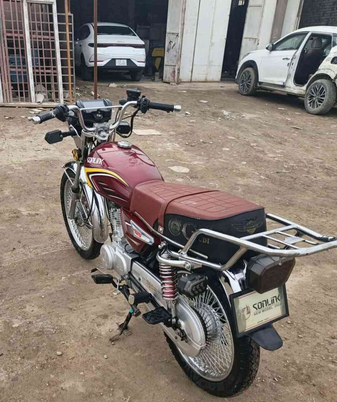 السلام عليكم دراجه اربع كير نضيف جدا  اوراق موديل 24 طلع بنهايته ال 24 شراي تعال خاص وبيك خير وتددلل مكاني ابي غرق شارع الامام


**إذا كنت صاحب هذا الإعلان وتريد حذفه لأي سبب، رجاءا أرسل رسالة إلى الدعم الفني**