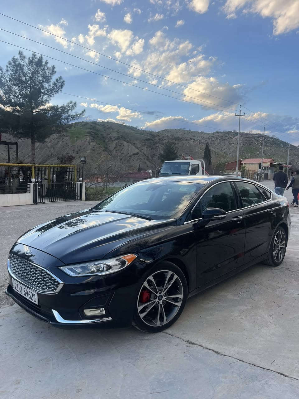 السلام عليكم فورد فيوجن موديل 19 تيتانيوم فول موصفات كير مكينه بشرط ماشيه 82 صبغ صفحت السكن بدون دوخل مكان السياره سليمانيه تحويل وكال بل خدمه بسمي 
مروس يرهم  سونر موجود 
السعر 115 
***********
***********
