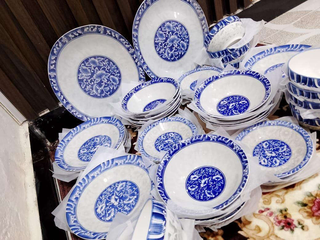 الف رحمه على روح امه وابو الي يعلقلي مصدر رزقي الوحيد 

سيت فرفوري 
 العدد50قطعه  مكوناته
12ماعون تمن
12ماعون حلاوة
 12 كاسه مركة 
 12  كاسة  طرشي 
 2  بلم  
  توصيل مجاني جميع المحافظات 
 للحجز خاص او ع واتس اب *********** سامراء, صلاح الدين
