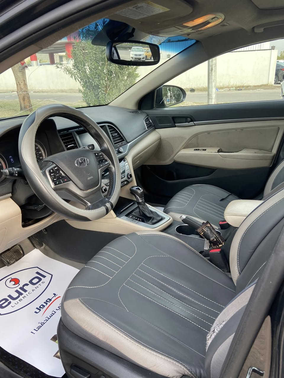 سلام عليكم للبيع النترا 2017 وارد أمريكي
السيآره فول مواصفات بصمه تشغيل بصمة أبواب فتحه كشنات اماميه تدفئة وكشن السايق كهرباء رادار نقط عمياء شاشه كأمره خلفيه حادثها موضح بالصور ربع البنيد وشويه جوه قبق البانزين ومصبوغه على كدها ماشيه 116 الف ميل رقم اربيل بأسمي السياره 125 وبيها مجال  مكاني بغداد حي الحسين او الدوره ***********
