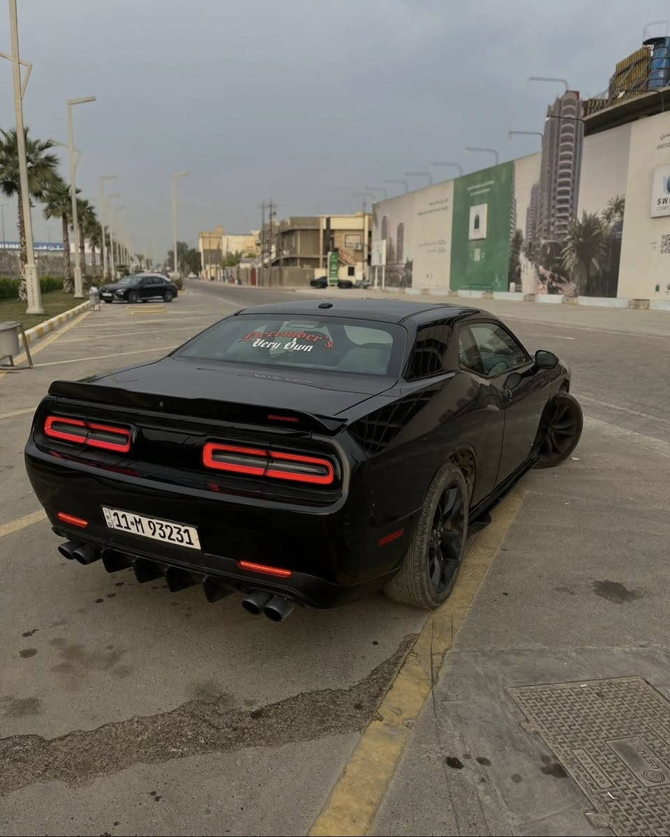 Dodge challenger 2019 sxt للبيع

السلام عليكم

مواصفات فئة ال sxt
شاشة وسط carplay
السيارة عليها تعديلات كت srt عدا البنيد sxt

دوسات جانبية 
دعامية امامي محدث srt 
دفيوزر دعامية خلفي 
بيها اضافة حلوك اكزوز معدلة
صوت اكزوز معدل بجهاز اوت (تحكم بوابات ريموت)

مكينة گير تبريد شاصي كفالة 

ضربة السيارة من امريكا جاملغ بنيد امامي مثل ما موضح بالصور
والسيارة انطخت على ايدي صار بيها صبغ جهة يمنة مثل ما موضح بالصورة

عوزها السيارة تعمير مازدة وبولش

موقع ورقم بغداد تحويل بأسمي السيارة 

السيارة ب 167 ورقة وبيها مجال

رقم التواصل واتساب : ***********
