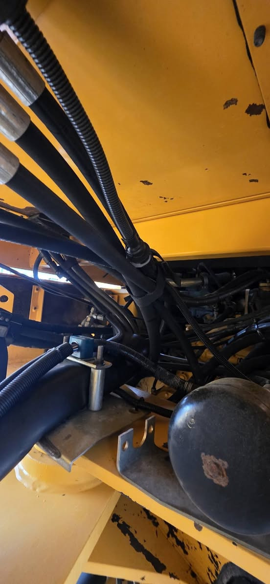 للبيع - بۆ فرۆشتن دخول جدید شیمالی
———————
شفل  : VOLVO
حجم : L90D
موديل :2000
مکان   :اربیل قضا ٕخبات معرض باران
—————————
بۆ زانیاری زیاتر پەیوەندی بکەن بەم ژمارە تەلەفۆنە 

***********
***********
