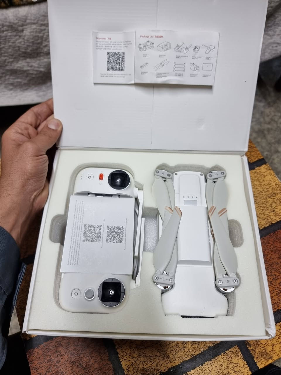 السلام عليكم 
FIMI_X8_Tele_Max ابيع ع حطته 
اخر اصدار وحدث اصدار  .. شتريته بجيس جديد اب ٧٠٠ 
صارله ١٠ تيام .. الخلل بي حدثته وفصل النت عدي وفقد اتصاله وي الجوستك فقط هذه 
البقيه كله شغال مثل ماموضح بل فديو والصور 
لان مامتفرغله وصاحب دوام
 لختصاص بيهن يعرف مشاكله التحديث ويفقد الاتصال 
المهم اريد 425 الف فقط


**إذا كنت صاحب هذا الإعلان وتريد حذفه لأي سبب، رجاءا أرسل رسالة إلى الدعم الفني**