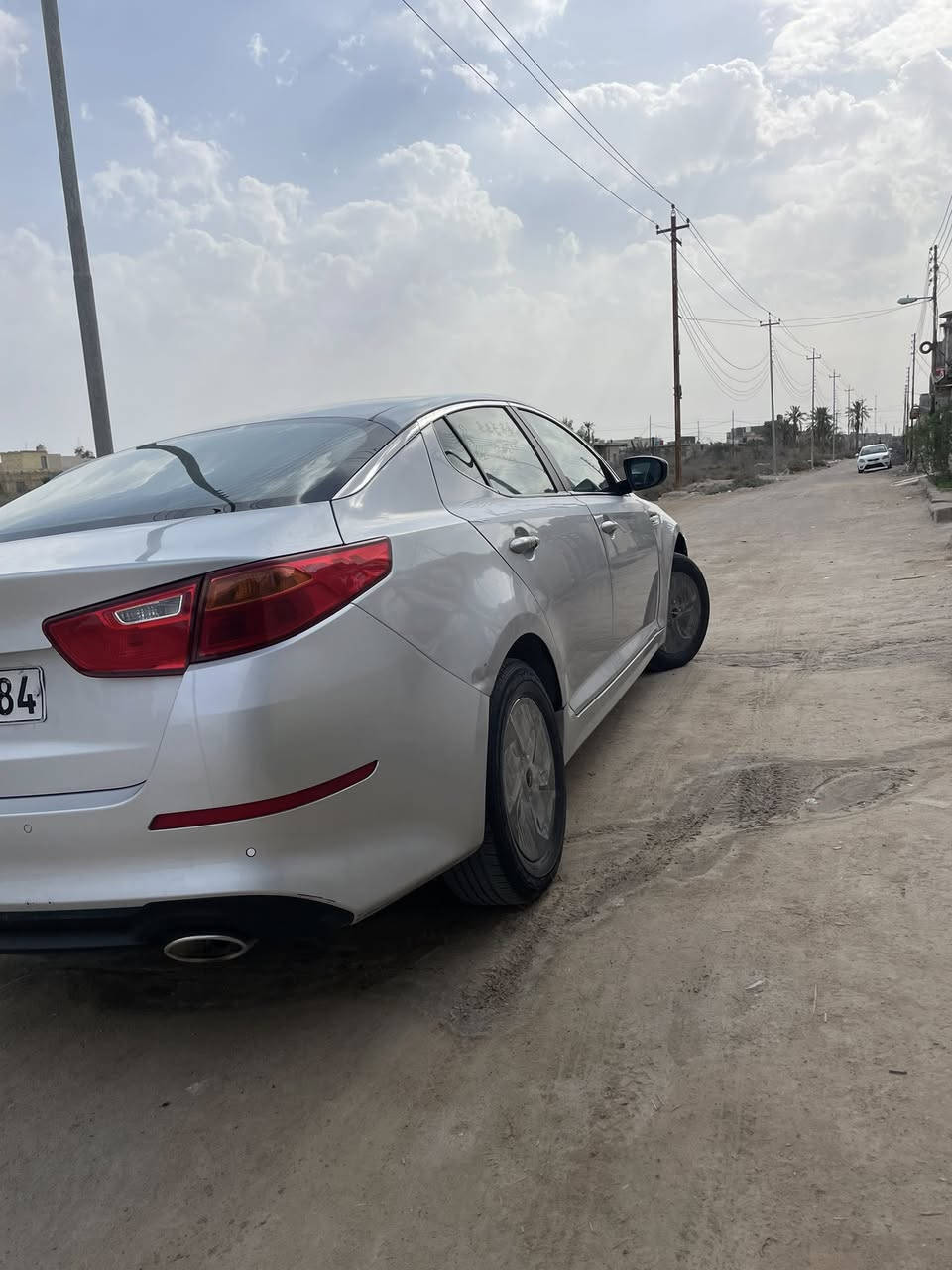 كي فايف 2015
تحكم ستيرن 
تحكم مري
بصمه سويج 
سياره جهازه مال جني 
رقم سنويه اصليه حفر 
تبريد تدفه 100/100
محرك كير كفاله غاز غاز
سياره نقصه دعميه بيه طكه من جوه 
سياره جديده كه بدي ودوخله جدد كلش 

50 بيه مجال بصيط سياره مكانه بصره 

***********
***********
