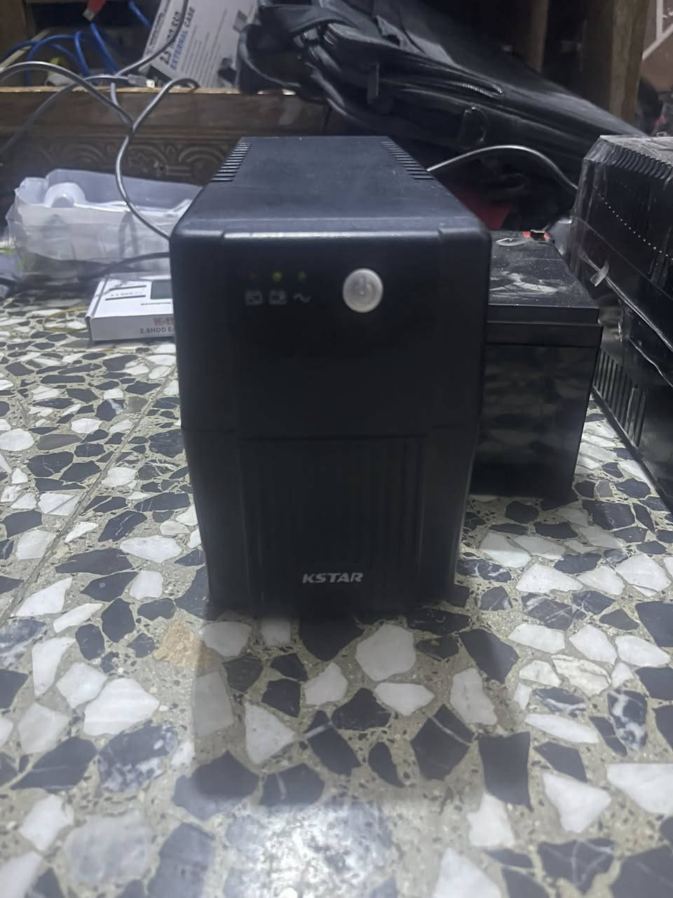 مجموعة يو بي اس للبيع يحتاجن بطاريات العدد 4 
الواحد ب15 الف 
يو بي اس راوتر شغال يحتاج بطاريه 
واثنين 850
  واحد 1500 
رقمي *********** 
مكاني بغداد  حي اور ام الكبر والغزلان مقابل قطاع 26
ملاحظة ما انتظر احد اي شخص يجيني ابيع لان محتاج ومستعجل
