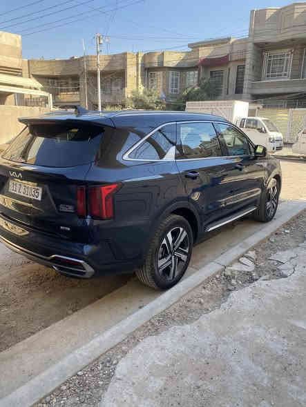 السلام عليكم 
للبيع فقط 
كيا سورنتو 2023 هايبرد وارد امريكي 

ممشى السيارة 14 الف ميل  
رقم بغداد الجديد 

المواصفات 
4*4 فور ويل 
بصمة بيبان امامية 
كشنات vip 
تحديد مسار 
نقطة عمياء 
مثبت سرعة
رادار امامي 
رادار خلفي 
رادار خلفي 
مانع تصادم 
تحكم ستيرن جهتين 
شفتات ستيرن 
لد امامي خلفي 
اربع وضعيات قيادة 
گير ماوس 
تشغيل عن بعد 
ابل كاربلاي
شاحن وايرلس
كشن السايق و المرافق كهرباء 
تدفئة كشنات 
اوتو هولد 
نظام النزول من المنحدرات 

حادث السيارة كما موضح بالصور 
صبغ جاملغ امامي ايمن وباب  
السيارة مكفولة شاصي محرك گير بطاريات كاملة مكملة الف متصرف عليها 
شرط الفحص

مكان السيارة بغداد 

للاتصال او واتساب 
***********
