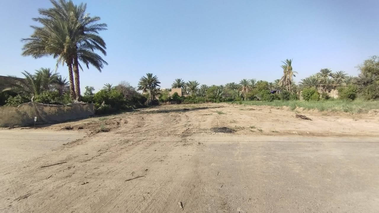 السلام عليكم 
قطعة ارض للبيع المساحه ١٢٠٠ متر  الواجه ٢٤ والنزال ٥٠
مشمولة بالطابو الصرف
خدمات كاملة (ماء كهرباء تبليط) 
قطعة 24 سند 25 
المكان، طريق السنية في منطقة امطباشي 
في مجمع القمة الملكيه اول قطعة بالمجمع 
اقل قطعه ممكن نبيعها ٦٠٠ متر 
للاستفسار ‏‪***********
