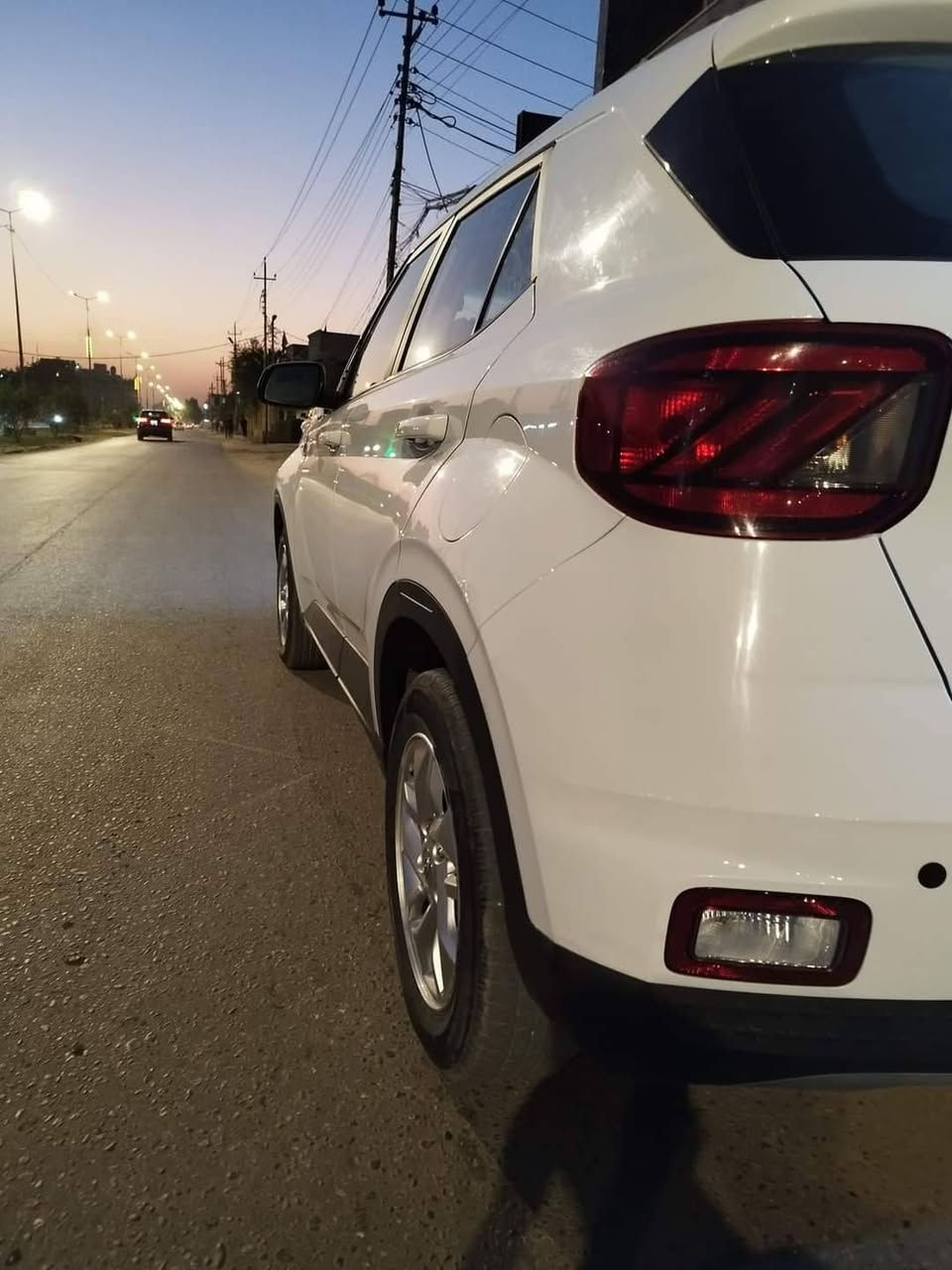 هونداي فينو موديل 22 رقم اربيل ب اسمي 
ماشيه 53 الف ميل كير محرك على وضع الشركة 
تخم تاير جديد تبريد رادار امامي تحديد مسار تحديد سرعه شاشه ابل كار بلي 
الحادث جاملغ و بنيد بدون دواخل و الجاملغ الخلفي الصور موجوده
السعر 115 بيه مجال بسيط حك الجيه 
تريد وكاله تريد تحويل اني حاضر 
مكان السياره حله حي البكرلي ***********
