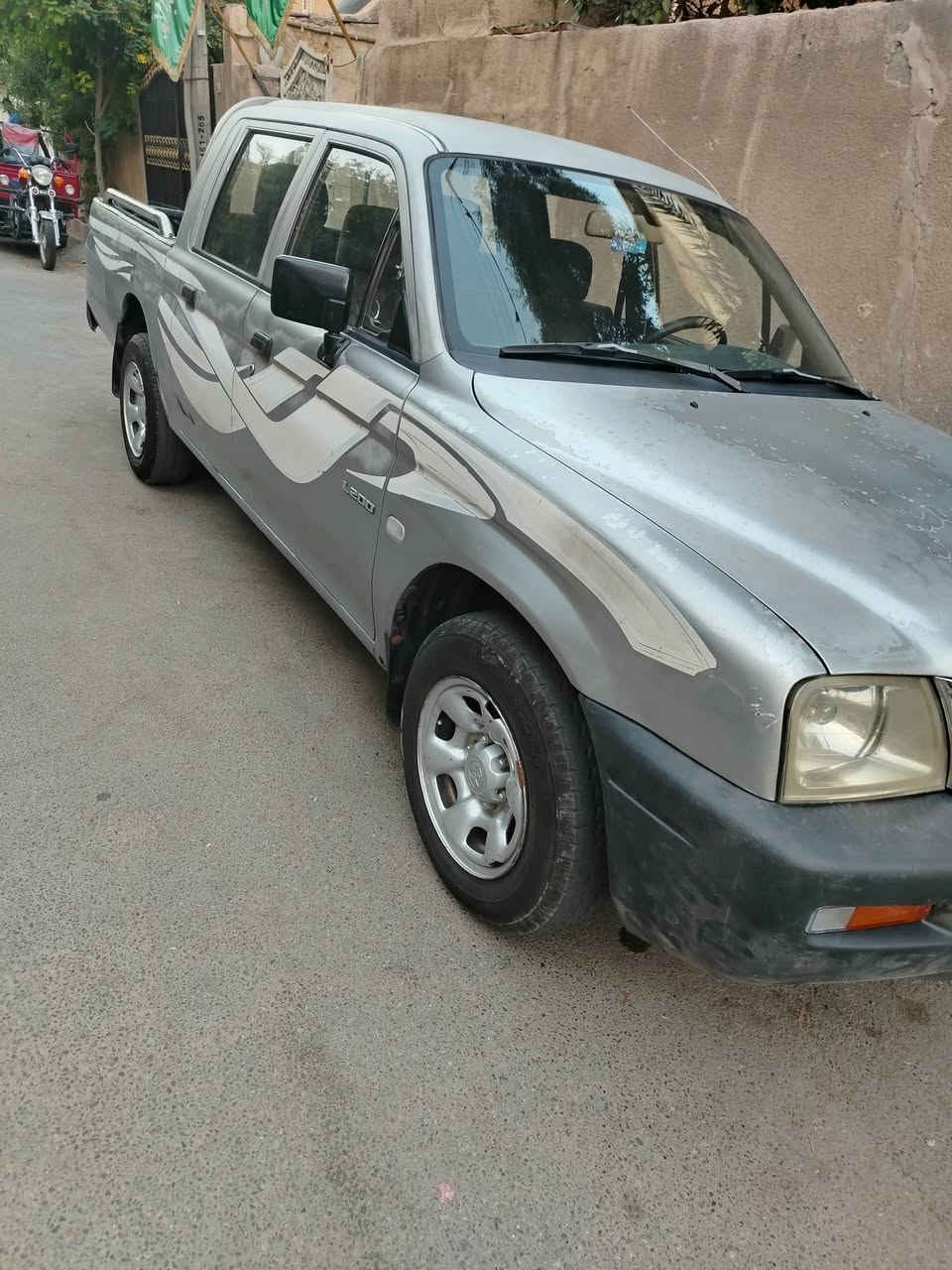 السلام عليكم بيكم مسيوبيشي2003 بانزين سيارة جاهزة مكينة كير تخم تاير صدر تبريد شغال المكان بغداد السعر 80 ورقة وبيهة مجال الرقم ***********
