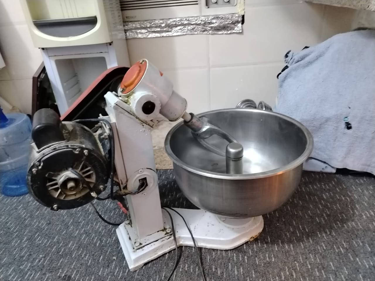 للبيع عجانه 15 كيلو وحافظه جديده استعمال شهر فقط للأستفسار
***********
