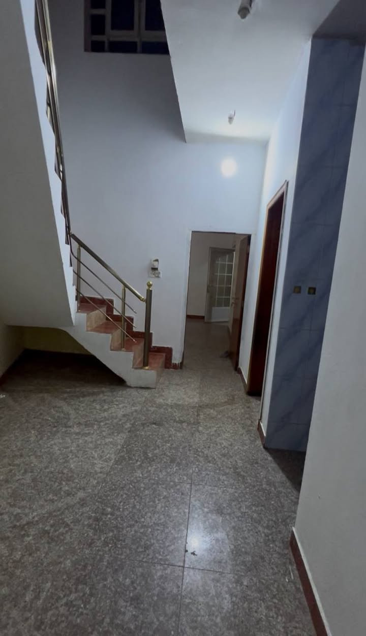 🏛️ بيت للايجار  🏛️
في الجنينه موقع ممتاز

يحتوي غرفة منام صاله مطبخ

صحيات استقبال طارمه سطح

سعر الايجار 650 الف
***********
